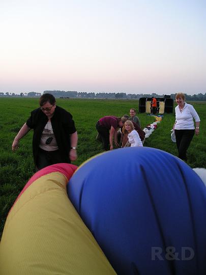Ballonvlucht 24 mei 2007 (57).JPG